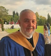 注释了情投意合、连合互帮的龙舟